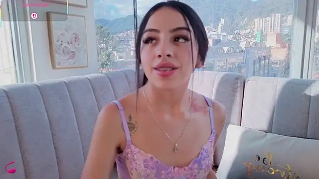 Daphne chers online show from March 21, 2026, 9:29 pm