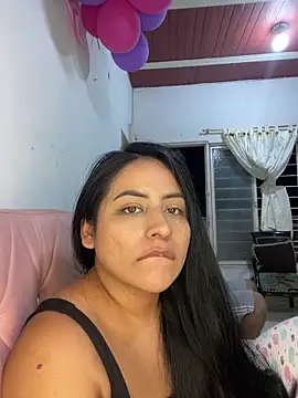 lamaravilla 08 online show from February 6, 2025, 12:11 am