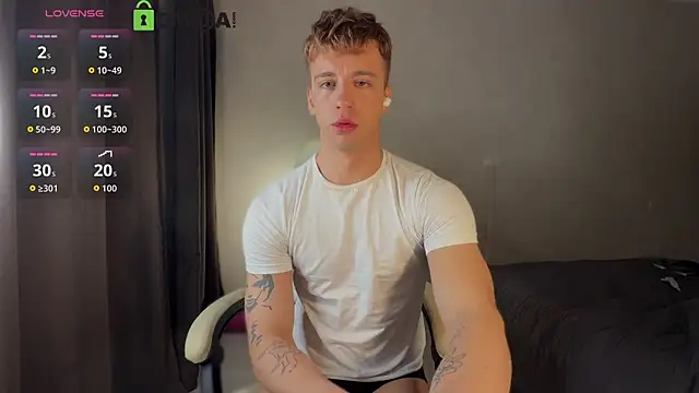 VincentSmith02 online show from April 5, 2026, 12:41 am