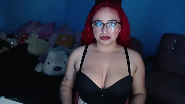 Snapshot of EstefyTabbo chatting on February 12, 2026, 4:18 am EstefyTabbo online show from February 12, 2026, 4:18 am