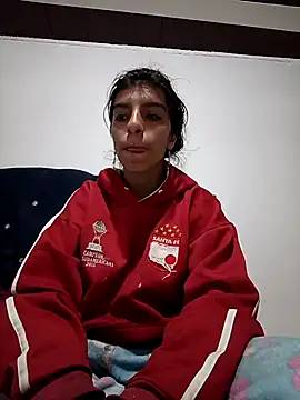 Snapshot of Ariell_Kieran chatting on February 18, 2025, 12:15 am Ariell Kieran online show from February 18, 2025, 12:15 am