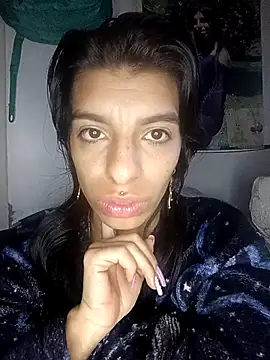 Snapshot of Ariell_Kieran chatting on October 9, 2025, 3:37 am Ariell Kieran online show from October 9, 2025, 3:37 am