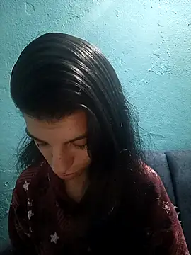 Snapshot of Ariell_Kieran chatting on October 16, 2025, 5:19 am Ariell Kieran online show from October 16, 2025, 5:19 am