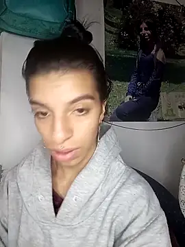 Snapshot of Ariell_Kieran chatting on October 17, 2025, 4:04 am Ariell Kieran online show from October 17, 2025, 4:04 am