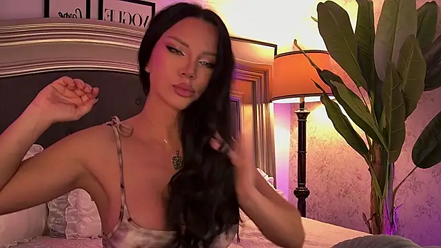 Snapshot of Amber_Luna chatting on October 15, 2025, 3:12 pm Amber Luna online show from October 15, 2025, 3:12 pm