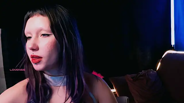 Snapshot of Bibi_Iva chatting on February 24, 2025, 6:27 am Bibi Iva online show from February 24, 2025, 6:27 am