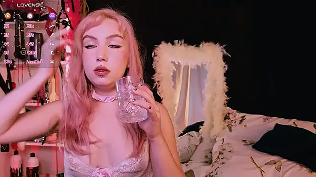 Snapshot of Bibi_Iva chatting on October 6, 2025, 9:07 am Bibi Iva online show from October 6, 2025, 9:07 am