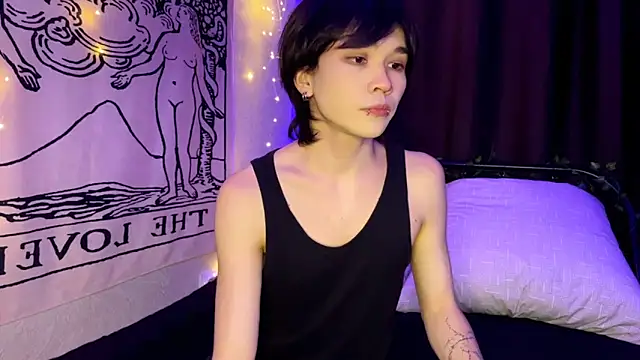 Snapshot of rennnuts chatting on January 31, 2025, 4:59 pm rennnuts online show from January 31, 2025, 4:59 pm