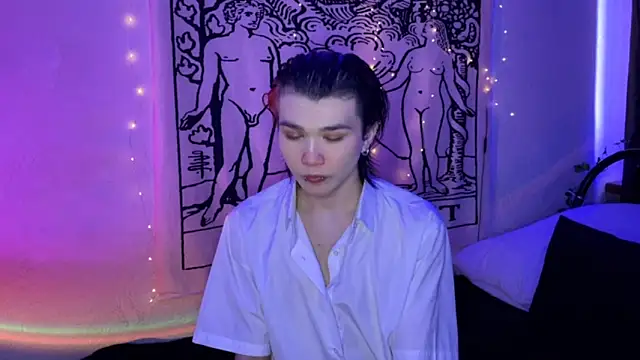 Snapshot of rennnuts chatting on February 17, 2025, 10:07 am rennnuts online show from February 17, 2025, 10:07 am