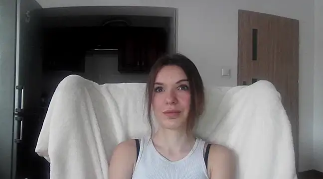 aurora lust online show from February 25, 2025, 7:42 am