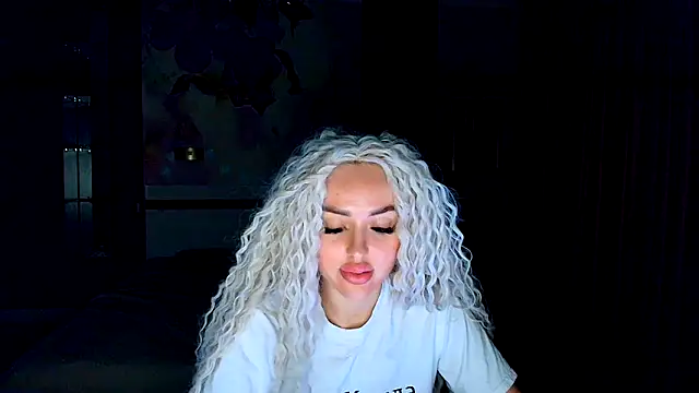 Snapshot of MissisCaty chatting on September 14, 2025, 6:29 pm MissisCaty online show from September 14, 2025, 6:29 pm