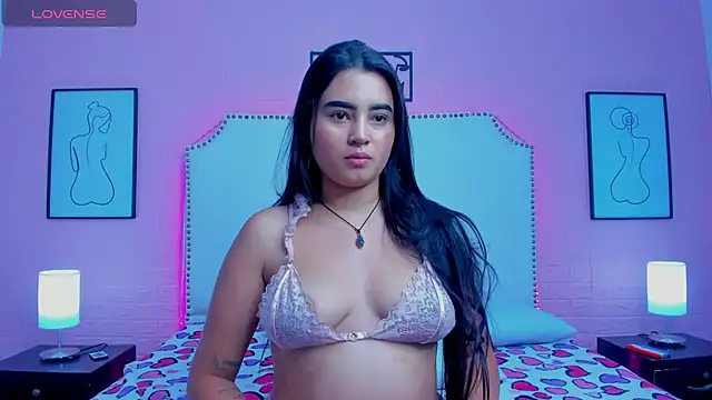  Emma whiitee  online show from September 23, 2025, 1:14 pm