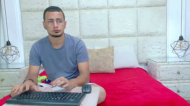 ThaliaANDNicholas online show from March 4, 2025, 7:54 pm