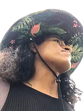 alexiaross96 online show from November 30, 2025, 4:00 pm