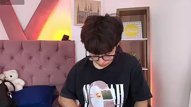 PepperTwink online show from March 13, 2026, 4:02 pm