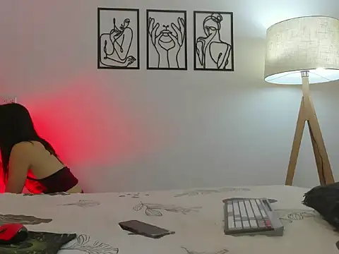 andrea cherryy online show from April 18, 2026, 8:42 pm