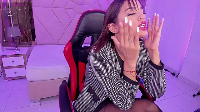 Snapshot of PamelaAddams_ chatting on January 18, 2026, 5:11 am PamelaAddams online show from January 18, 2026, 5:11 am