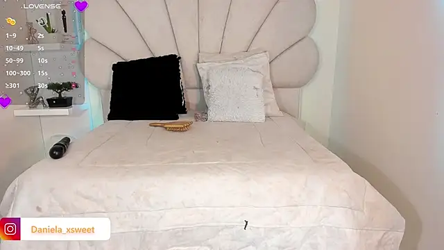 Danielaangelina online show from October 11, 2025, 6:23 am