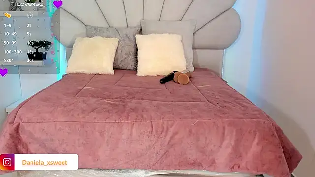 Danielaangelina online show from February 15, 2026, 5:26 am