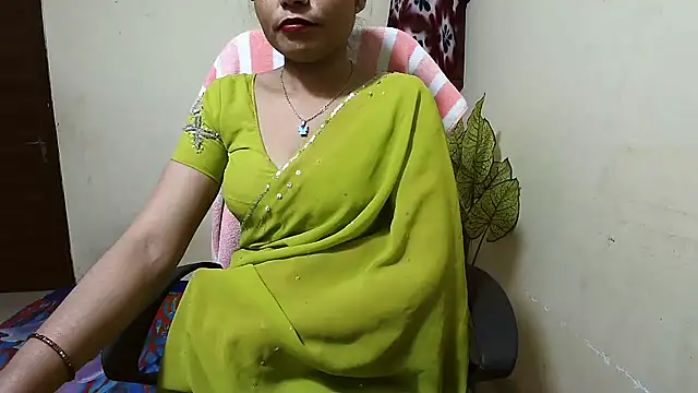 Rubi-Ji online show from December 1, 2025, 4:23 pm