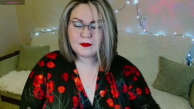 Snapshot of Vivien__wet chatting on February 2, 2025, 7:57 pm Vivien  wet online show from February 2, 2025, 7:57 pm