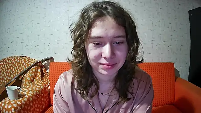 girliemilk online show from November 17, 2025, 9:20 pm