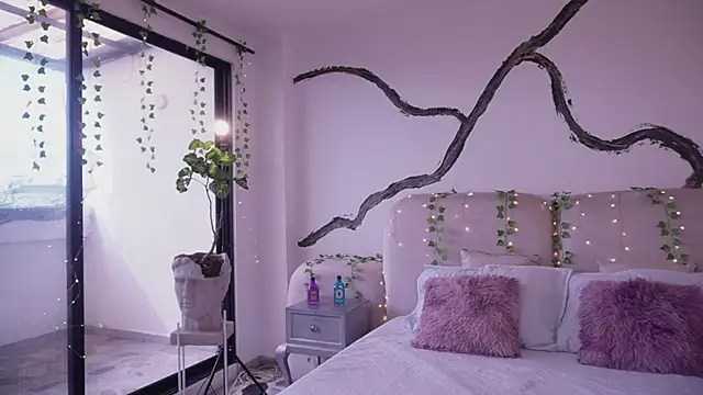 soidai miiu online show from October 6, 2025, 7:44 pm