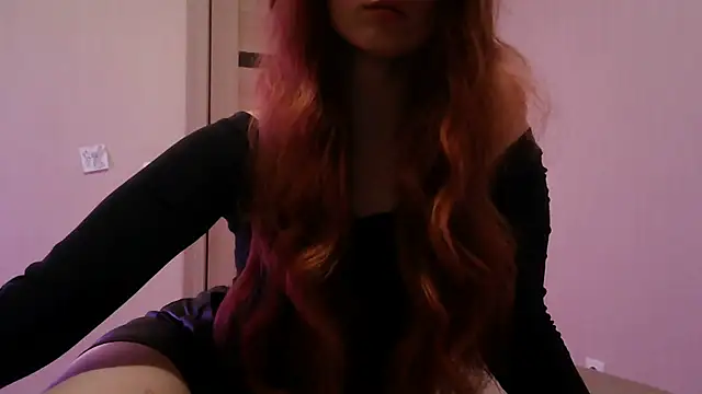  AliceOwen  online show from March 18, 2025, 9:32 pm