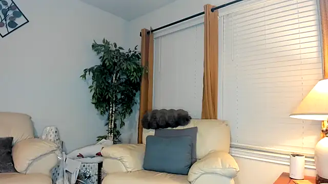 Snapshot of kaliii_jones chatting on February 20, 2025, 1:03 am kaliii jones online show from February 20, 2025, 1:03 am