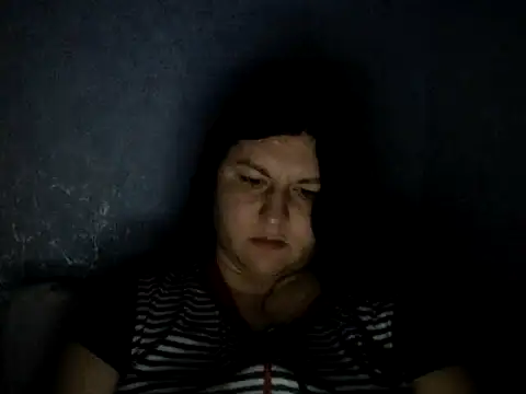 KiraSwee online show from March 12, 2025, 7:17 pm