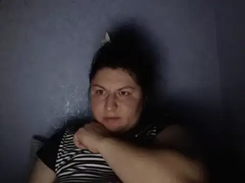 KiraSwee online show from September 21, 2025, 6:20 pm