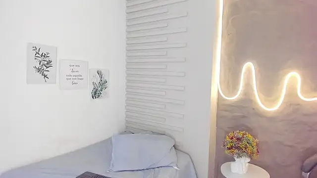 Snapshot of Demy_Ruiz chatting on March 6, 2025, 8:41 am Demy Ruiz online show from March 6, 2025, 8:41 am