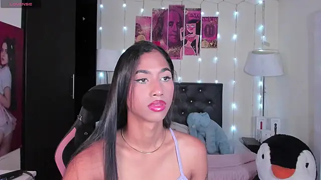 Alissemasiel online show from April 13, 2026, 2:22 pm