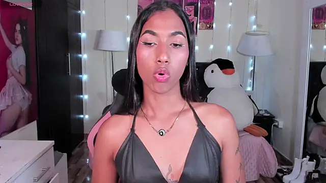 Alissemasiel online show from April 14, 2026, 11:11 pm