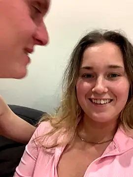 alisanikita online show from September 12, 2025, 7:36 pm