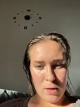 alisanikita online show from September 29, 2025, 12:10 pm