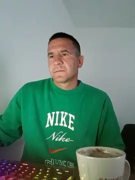 Snapshot of Mister1985 chatting on October 5, 2025, 4:22 am Mister1985 online show from October 5, 2025, 4:22 am