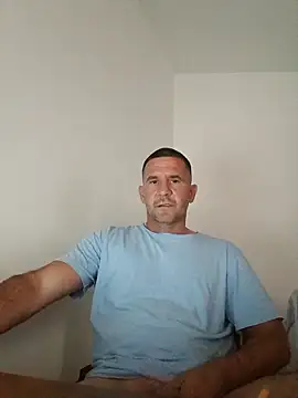 Snapshot of Mister1985 chatting on October 22, 2025, 12:16 pm Mister1985 online show from October 22, 2025, 12:16 pm