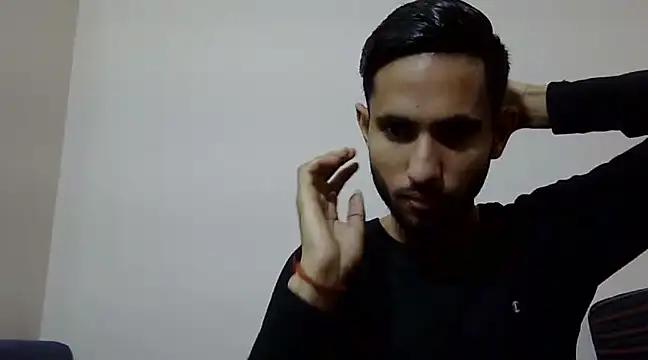 Snapshot of Queen_Couple chatting on March 1, 2025, 6:35 am Queen Couple online show from March 1, 2025, 6:35 am