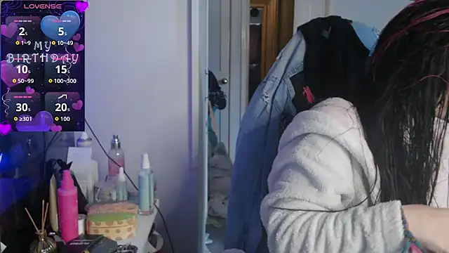 Snapshot of AureliaXOX chatting on October 22, 2025, 10:37 am AureliaXOX online show from October 22, 2025, 10:37 am