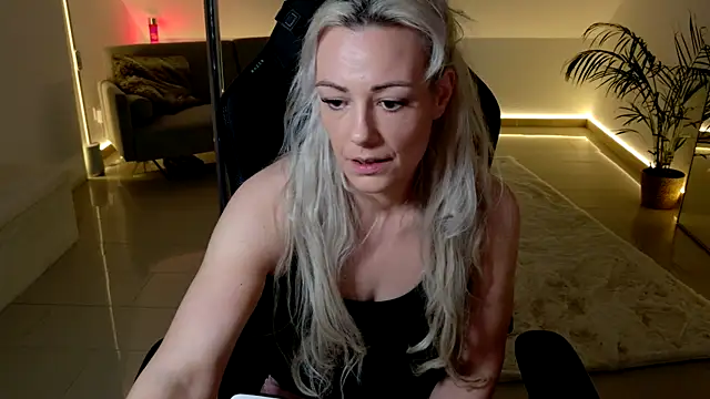 TessaWayne online show from April 26, 2026, 7:22 pm