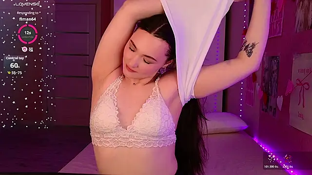 Kira Jin online show from May 16, 2026, 10:36 am
