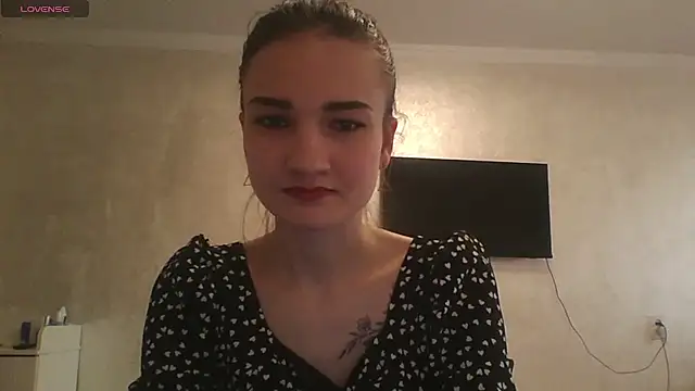 Snapshot of RoyalDessertt chatting on March 7, 2025, 8:34 am RoyalDessertt online show from March 7, 2025, 8:34 am