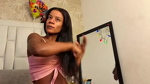 Snapshot of dafnnelewis chatting on January 16, 2026, 11:25 am dafnnelewis online show from January 16, 2026, 11:25 am