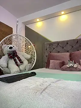 cattaleya get online show from February 21, 2025, 11:55 am