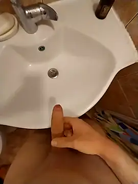 Snapshot of Good_boy000 chatting on February 17, 2025, 1:15 am Good boy000 online show from February 17, 2025, 1:15 am