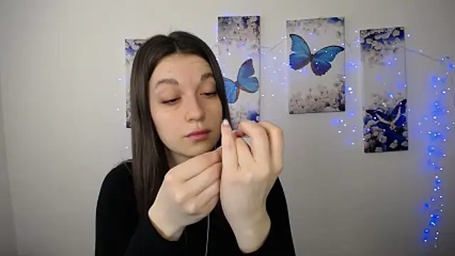 Eva Eldis online show from April 15, 2026, 11:17 am