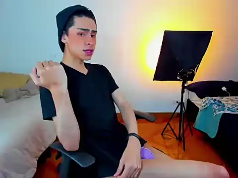 Snapshot of steve__gray chatting on March 10, 2025, 7:07 pm steve gray online show from March 10, 2025, 7:07 pm