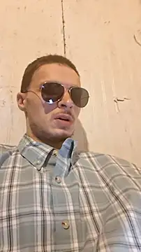 nuttyking2022 online show from February 17, 2026, 4:31 am