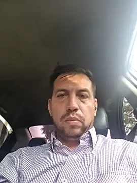 reyarturs13 online show from February 4, 2025, 9:41 pm